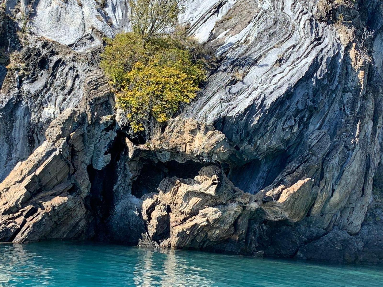 Cabana Cavernas Austral Puerto Sanchez Villa Bagian luar foto